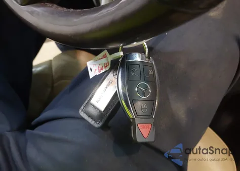 2018 Mercedes-Benz Gls 550 4Matic z USA, uszkodzony, nr VIN 4JGDF7DE3JB060760